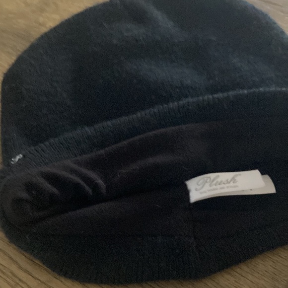 The most perfect black, slouchy toque - Picture 2 of 3